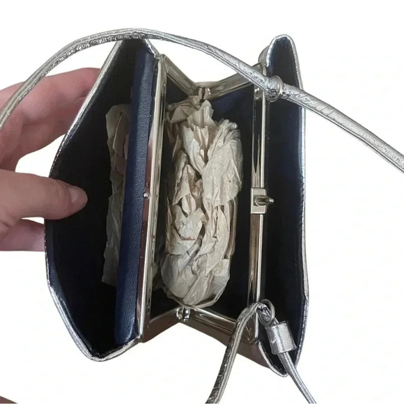 Vintage Judy Bond Silver Metallic Mini Tote Shoulder Bag | Made in USA | - Picture 9 of 11